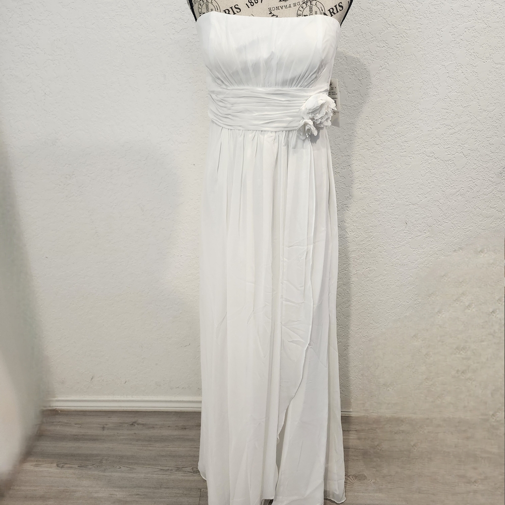 David's Bridal White Ruched Strapless Wedding Gown